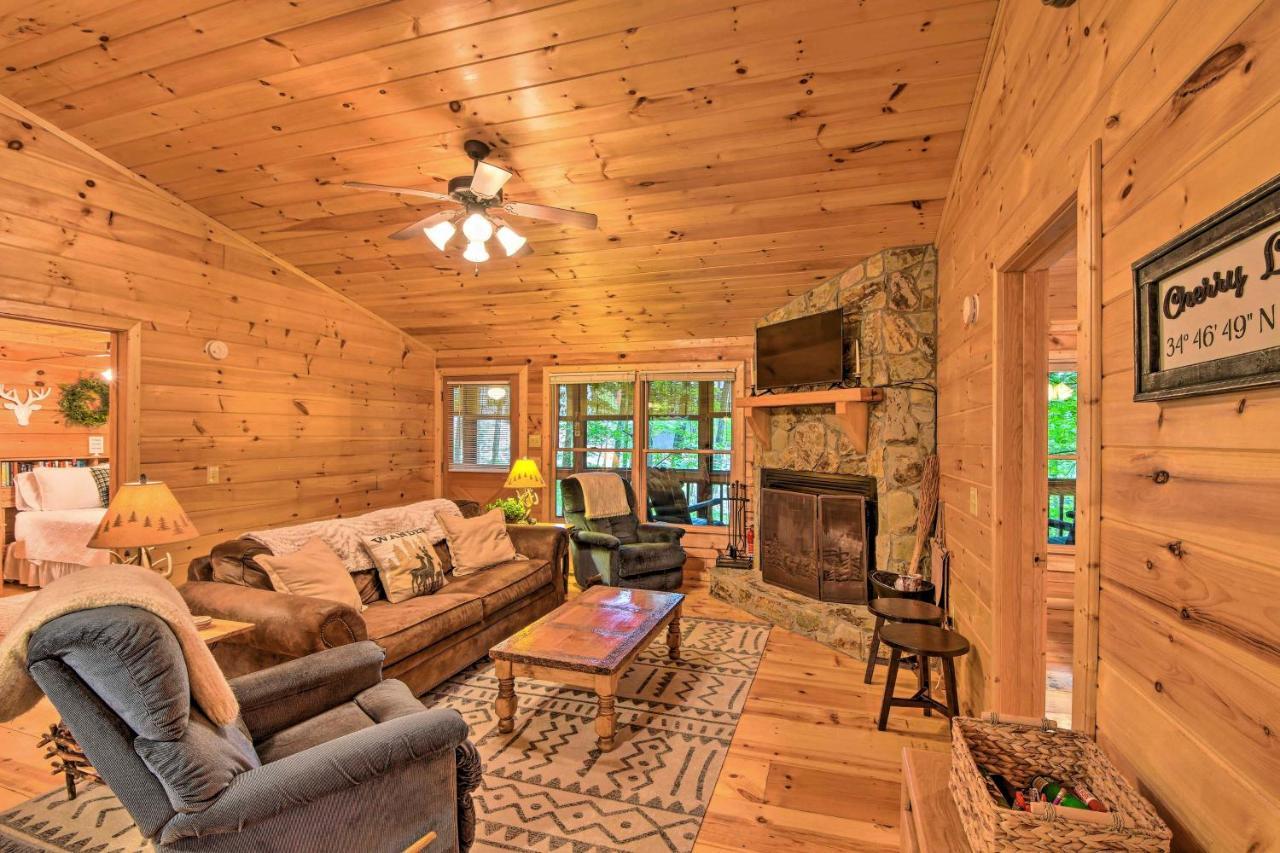 Pinot And Pine Chic Log Cabin About 5 Mi To Blue Ridge Bagian luar foto